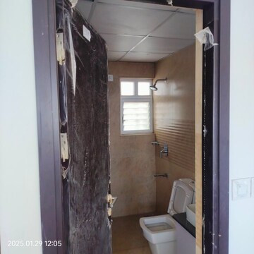 Bathroom in 3 BHK Apartment at Shriram Southern Crest, Jp Nagar – for Rent