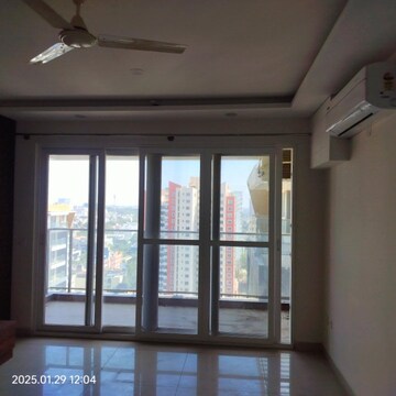 Room in 3 BHK Apartment at Shriram Southern Crest, Jp Nagar – for Rent