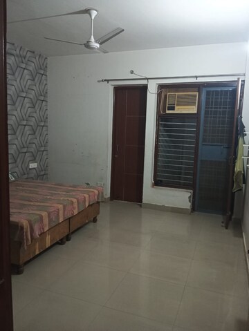 Room in 2 BHK Builder Floor at Sector 56 – for Rent