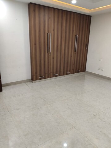 Room in 3 BHK Apartment at Conscient Hines Elevate, Sector 59 – for Sale