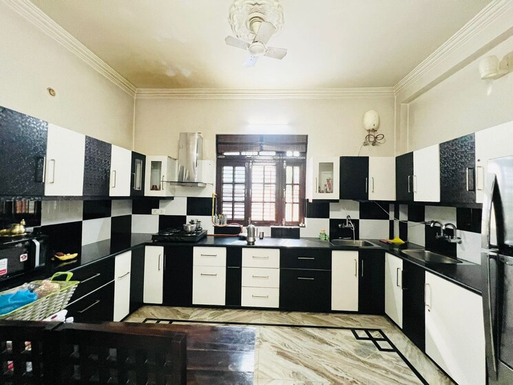 Master Bedroom, arsha-madhav-greens 4 Bedroom 1900 Sq.Ft. Villa In Gomti Nagar Lucknow 8139822