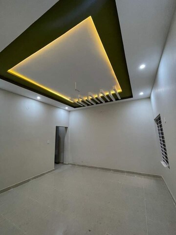 Room in 6+ BHK Independent House at Thanisandra – for Sale