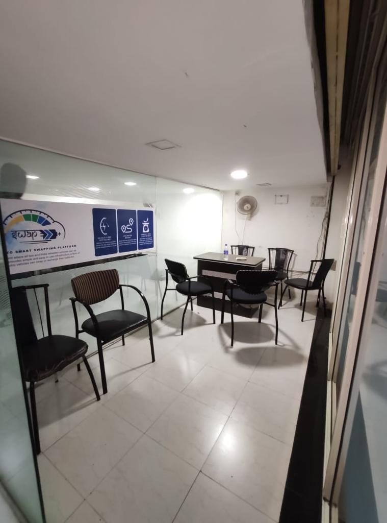 2 BHK + Study Room Apartment For Rent in K Raheja Vihar