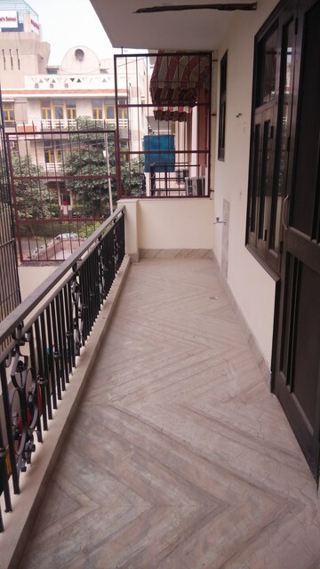 Balcony in 3 BHK Builder Floor at Uppal Southend, Sector 49 – for Rent