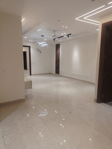 Room in 4 BHK Builder Floor at Mahavir Enclave 1 – for Sale