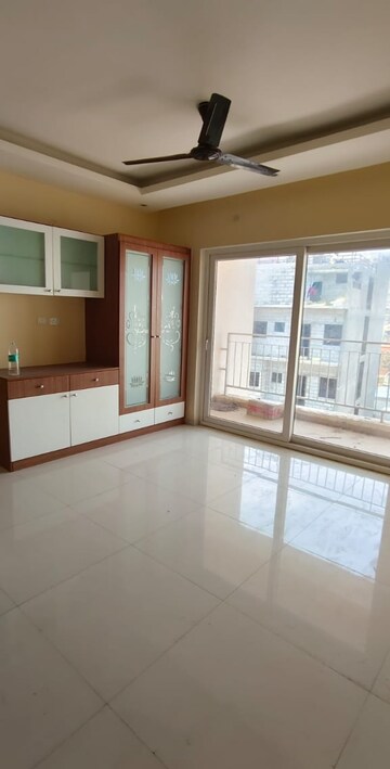 Room in 3 BHK Apartment at Casagrand Lorenza, Kogilu – for Rent