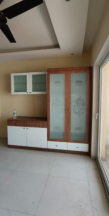 Room in 3 BHK Apartment at Casagrand Lorenza, Kogilu – for Rent