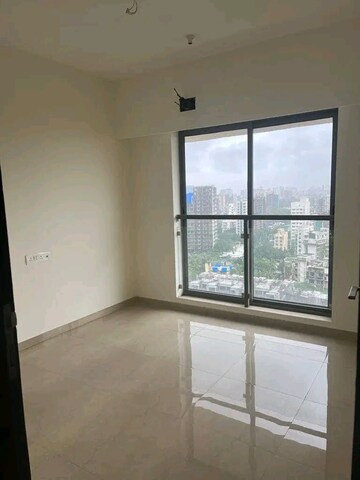 Room in 3 BHK Apartment at Spenta Alta Vista, Chembur – for Rent