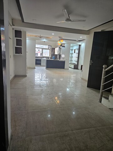 Living Room in 4 BHK Apartment at Manimajra – for Rent