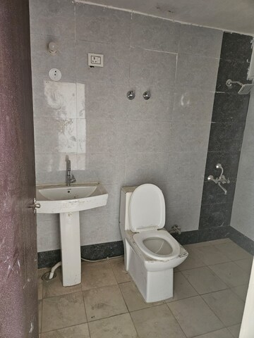 Bathroom in 4 BHK Apartment at Manimajra – for Rent
