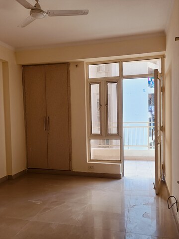 Room in 3 BHK Apartment at Supertech Ecovillage I, Sector 1 Greater Noida – for Rent