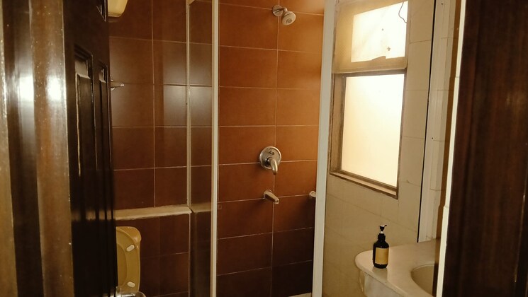 Bathroom, unitech-espace-nirvana-country 5 Bedroom 2897 Sq.Ft. Villa In Sector 50 Gurgaon 8139980