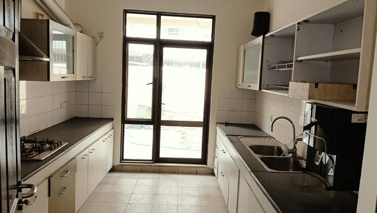 Kitchen, unitech-espace-nirvana-country 5 Bedroom 2897 Sq.Ft. Villa In Sector 50 Gurgaon 8139980