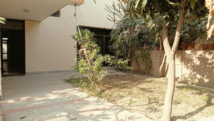 Balcony, unitech-espace-nirvana-country 5 Bedroom 2897 Sq.Ft. Villa In Sector 50 Gurgaon 8139980