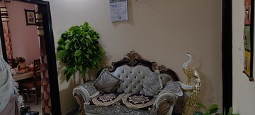 Parking in 3 BHK Builder Floor at Sector 16 – for Sale