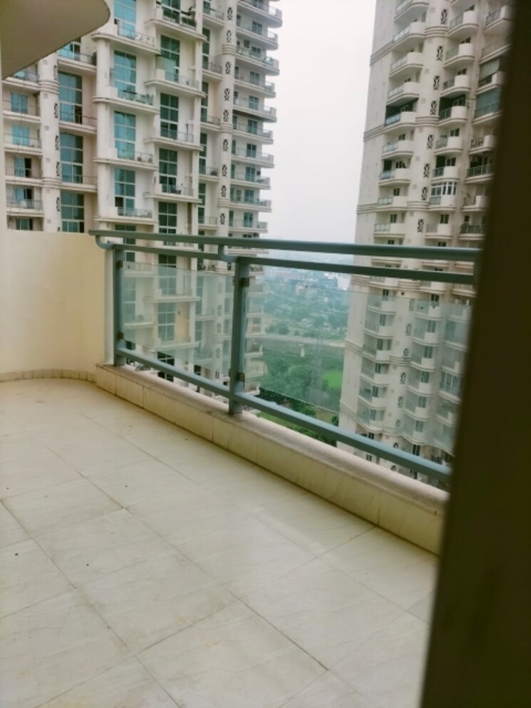 Balcony, mahagun-mezzaria 3.5 Bedroom 2500 Sq.Ft. Apartment In Sector 78 Noida 8140125