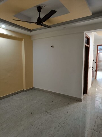 Room in 4 BHK Apartment at Manimajra – for Rent