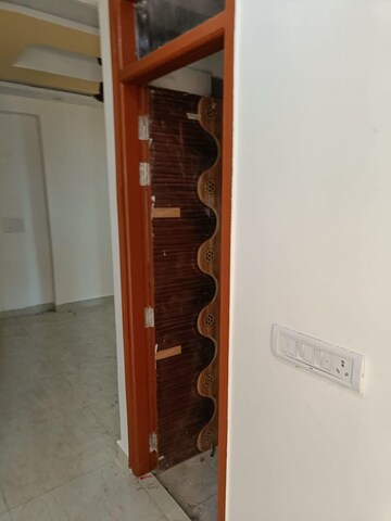 Furnished Amenities in 4 BHK Apartment at Manimajra – for Rent