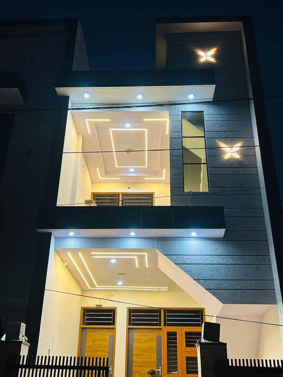 3 BHK + Pooja Room,Servant Room,Study Room,Extra Room Villa For Sale in DLB Royals