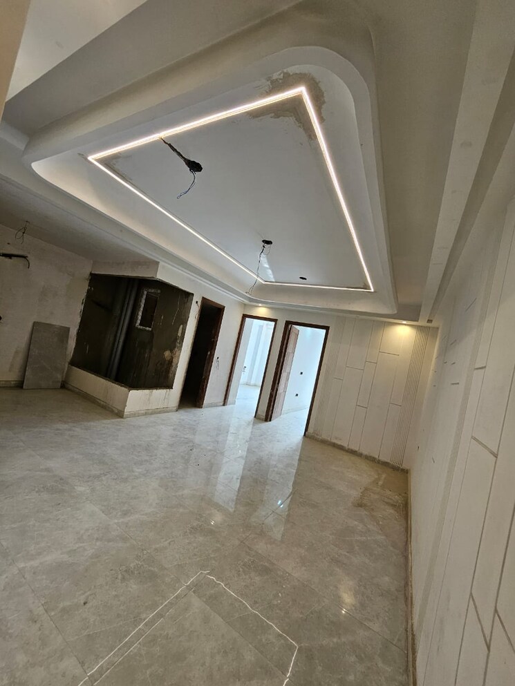 Kitchen, mandi 4 Bedroom 170 Sq.Yd. Builder Floor In Mandi Delhi 8140142