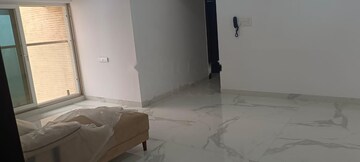 Room in 3 BHK Apartment at HDIL Metropolis Residences, Andheri West – for Rent