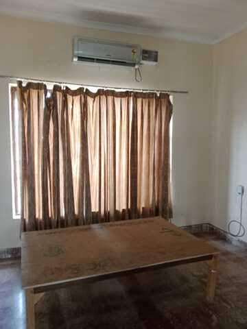 Bedroom in 2 BHK Builder Floor at Sector 13 – for Rent