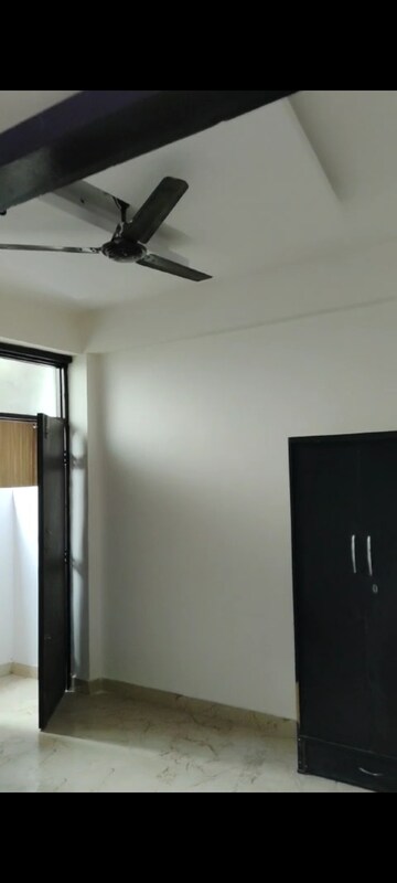 Room in 1 BHK Builder Floor at Sector 73 – for Sale