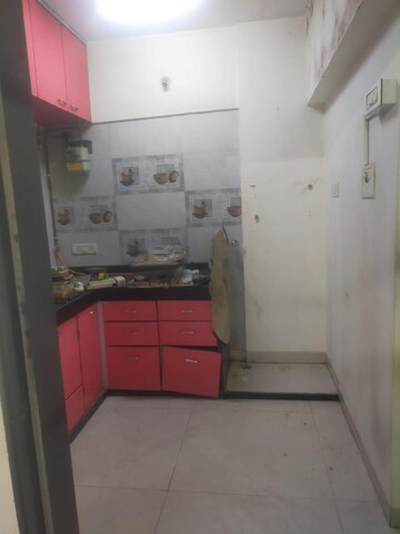 Bathroom in 1.5 BHK Apartment at Khandelwal Yash Park, Ghatkopar East – for Rent