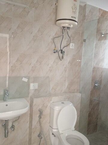 Bathroom in 4 BHK Apartment at Tata Primanti-Tower Residences, Sector 72 – for Rent