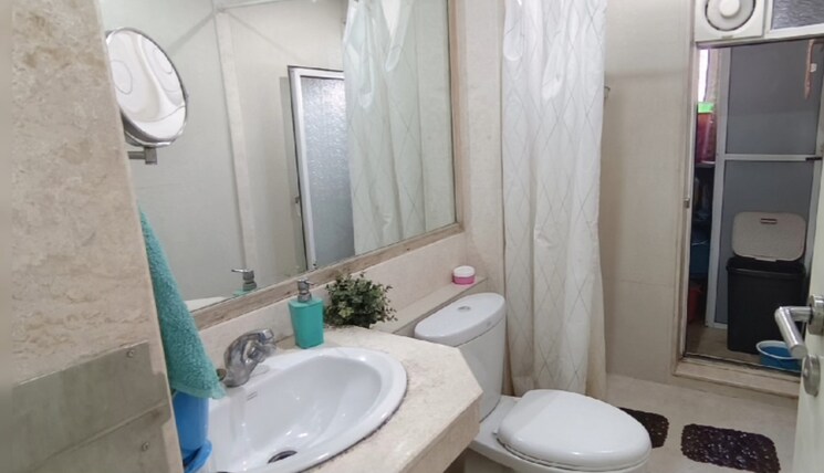 Bathroom, hiranandani-meadows 2.5 Bedroom 1350 Sq.Ft. Apartment In Manpada Thane 8140322