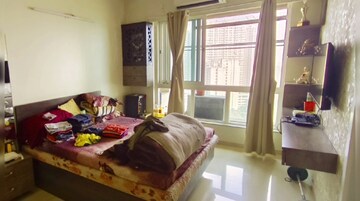 Living Room in 2.5 BHK Apartment at Hiranandani Meadows, Manpada – for Sale