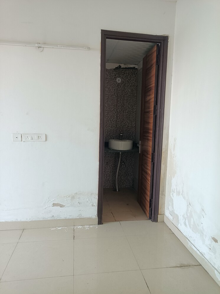 Room, capital-athena 2.5 Bedroom 1290 Sq.Ft. Apartment In Sector 1 Greater Noida Greater Noida 8140521