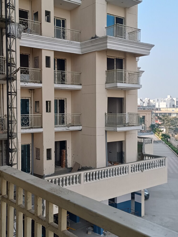Balcony, capital-athena 2.5 Bedroom 1290 Sq.Ft. Apartment In Sector 1 Greater Noida Greater Noida 8140521