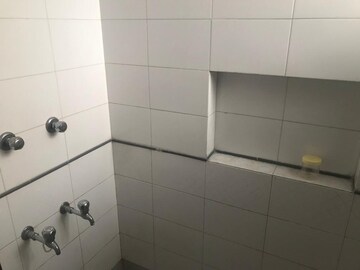 Bathroom in 3 BHK Builder Floor at Unitech Rodeo Drive, South City 2 – for Rent