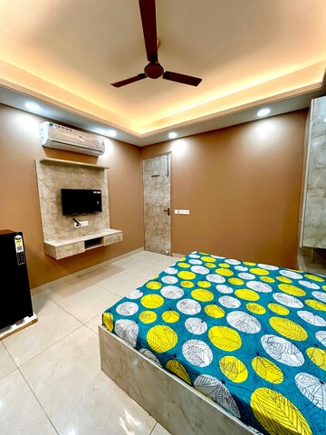 Bedroom in 1 RK Apartment at Sector 52 – for Rent