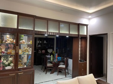 Living Room in 3 BHK Builder Floor at Auram Floor, South City 2 – for Rent