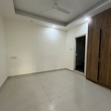 Room in 3 BHK Builder Floor at Chattarpur – for Rent