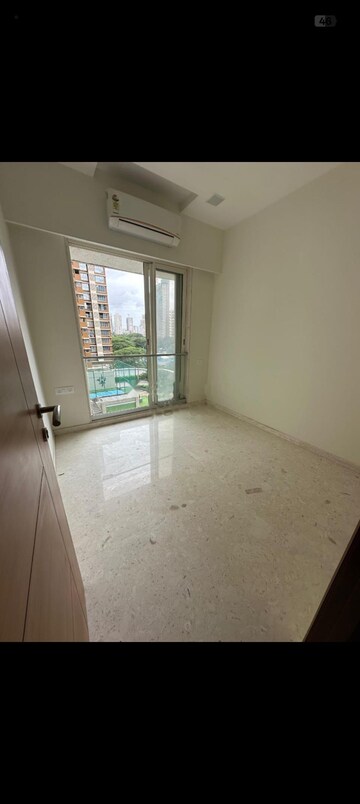 Room in 3 BHK Apartment at Ekta Tripolis, Goregaon West – for Rent