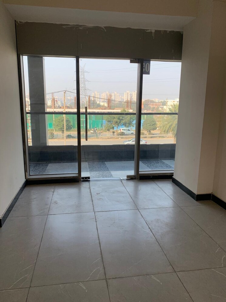 Floor Plan, bptp-district Commercial Shop 683 Sq.Ft. In Sector 81 Faridabad 8140483