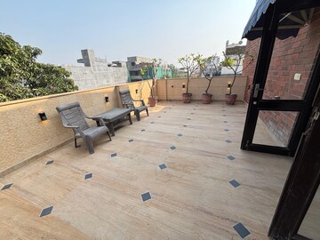 Parking in 2 BHK Builder Floor at Greater Kailash I – for Rent