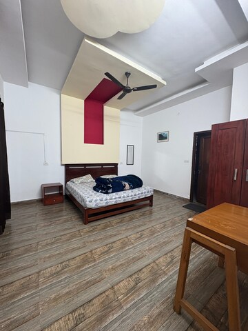 Bedroom in 5 BHK Independent House at Kidduwala – for Rent