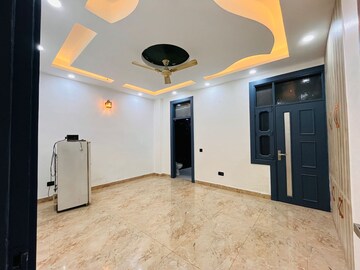 Room in 4 BHK Builder Floor at Sector 23 – for Sale