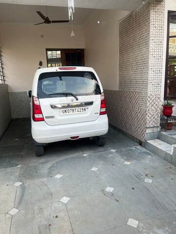 Parking in 3 BHK Independent House at Turner Road – for Rent