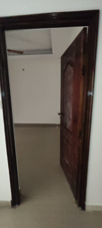 Furnished Amenities in  Office Space at Gomti Nagar – for Rent