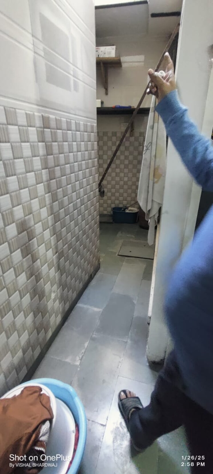 Bathroom, sector 32 2 Bedroom 1125 Sq.Ft. Builder Floor In Sector 32 Faridabad 8140715