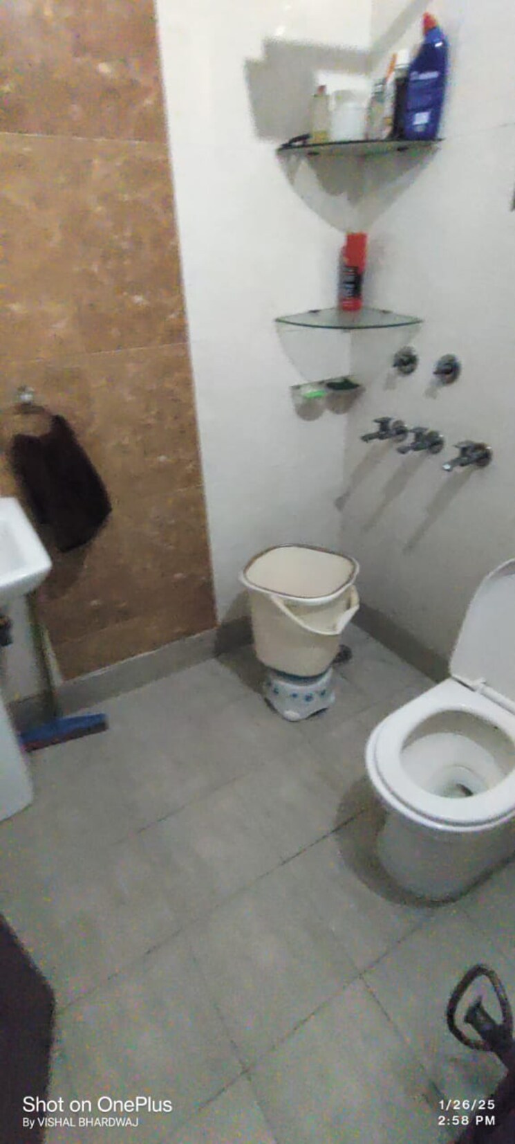 Bathroom, sector 32 2 Bedroom 1125 Sq.Ft. Builder Floor In Sector 32 Faridabad 8140715