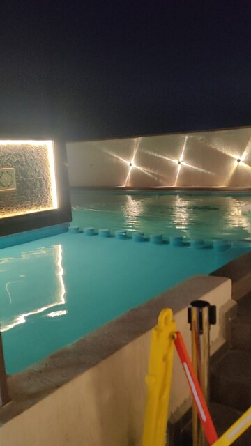Furnished Amenities in 2 BHK Apartment at Platinum Life, Andheri West – for Rent
