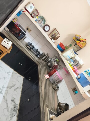 Furnished Amenities in 3.5 BHK Builder Floor at Rohini Sector 11 – for Rent