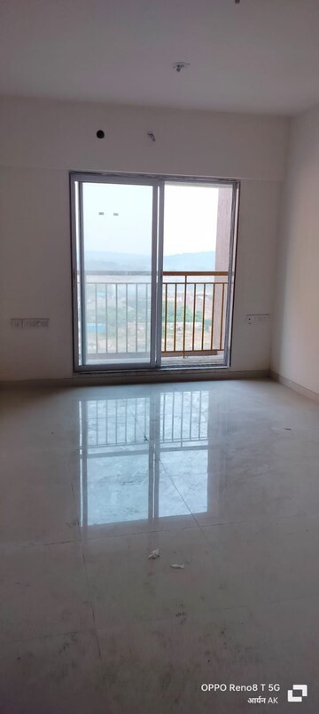 Room in 1 BHK Apartment at Shree Tirupati STG Signature Residency, Ghodbunder Road – for Rent