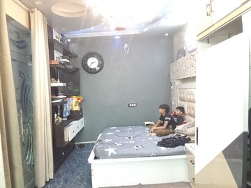 Parking in 3 BHK Apartment at Gomti Nagar – for Rent